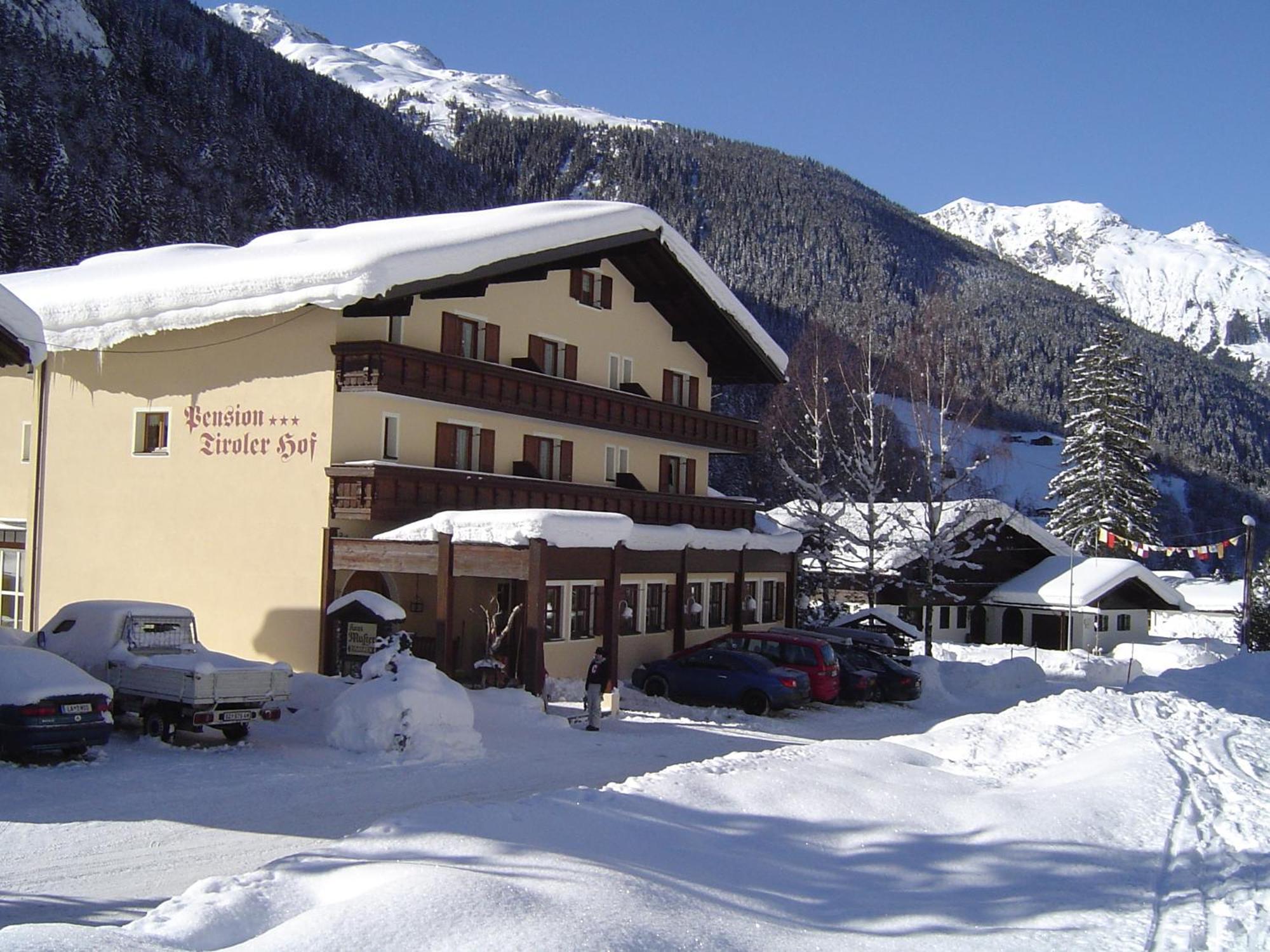 Wohlfühlpension Tirolerhof Partenen Exterior foto