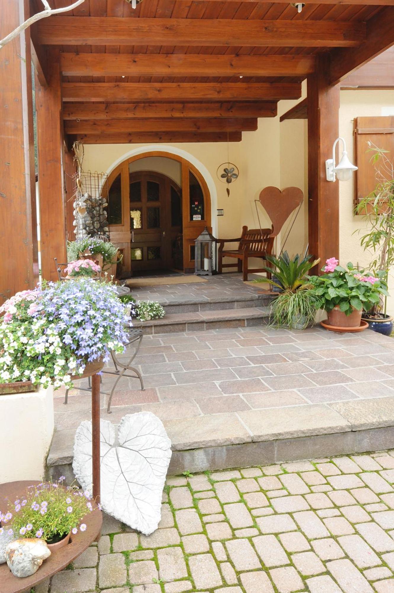 Wohlfühlpension Tirolerhof Partenen Exterior foto