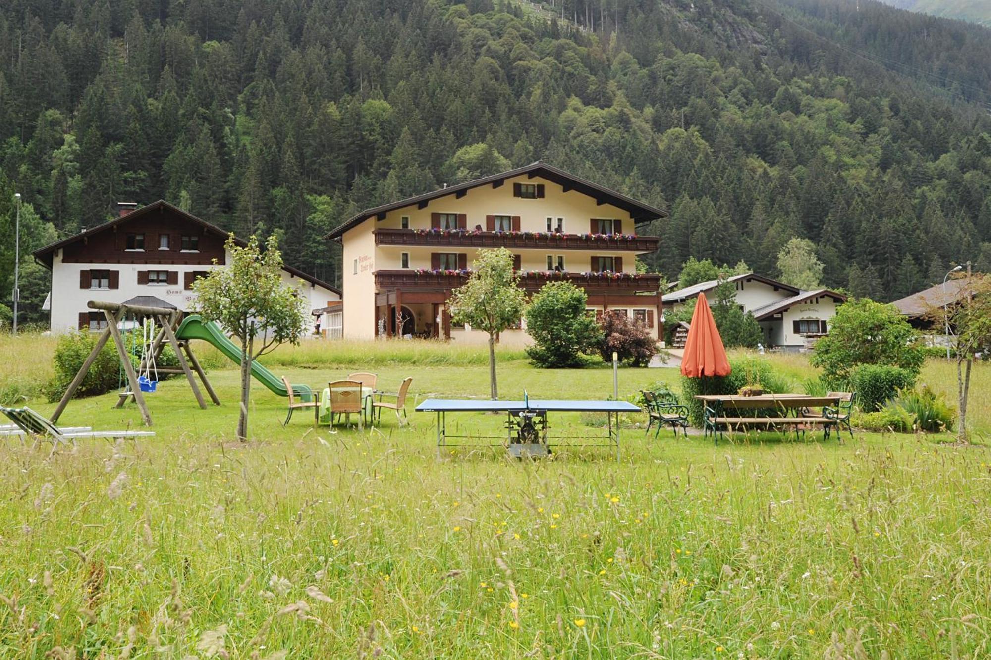 Wohlfühlpension Tirolerhof Partenen Exterior foto