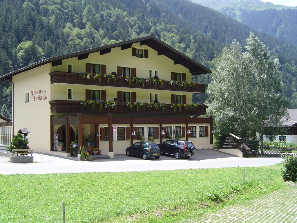Wohlfühlpension Tirolerhof Partenen Exterior foto