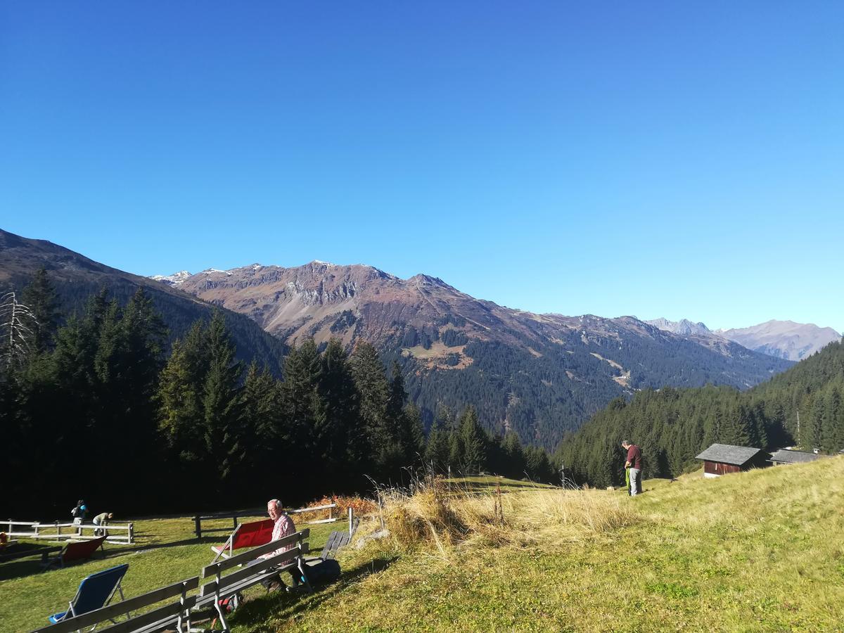 Wohlfühlpension Tirolerhof Partenen Exterior foto